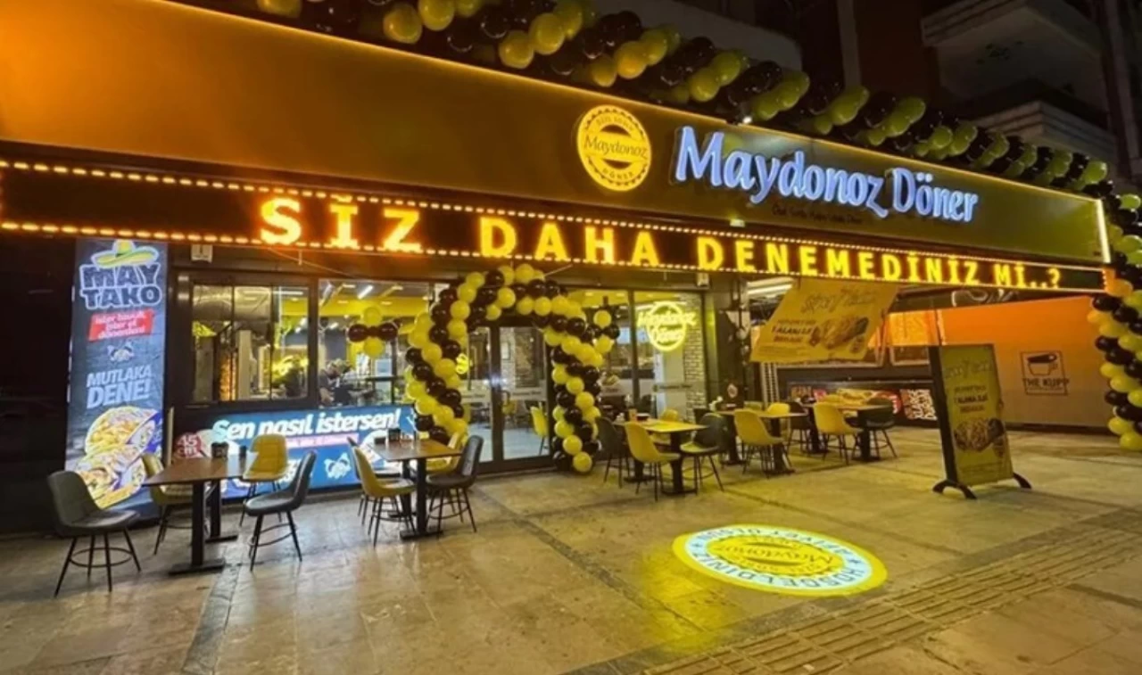 Maydonoz Döner'in sitesi Cuma Dağlı olmadan açıldı