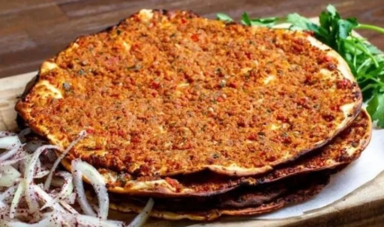 İşte lahmacun harcına hile karıştıran 12 restoran!